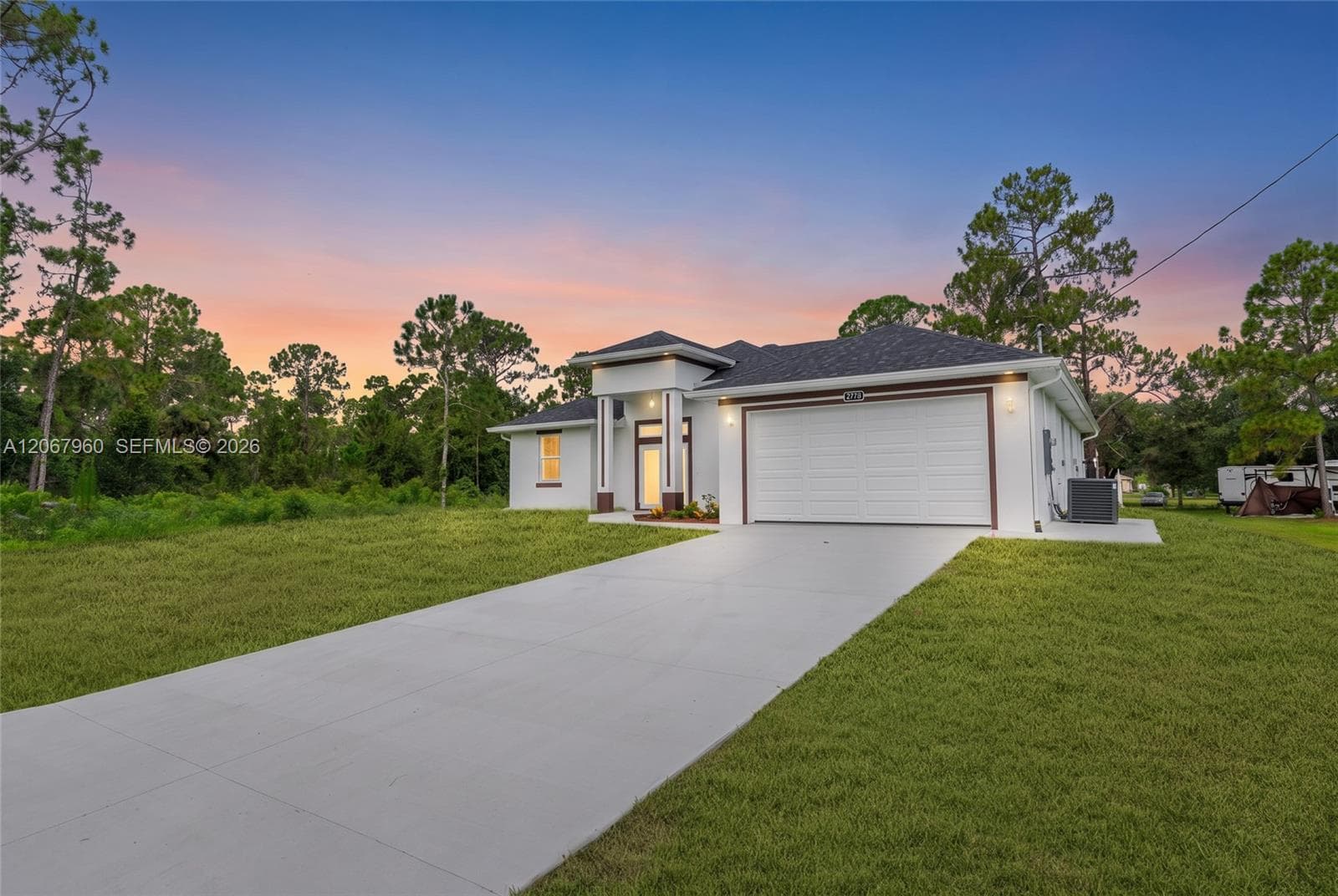 1113 Henry Ave, Lehigh Acres FL 3972 photo 3