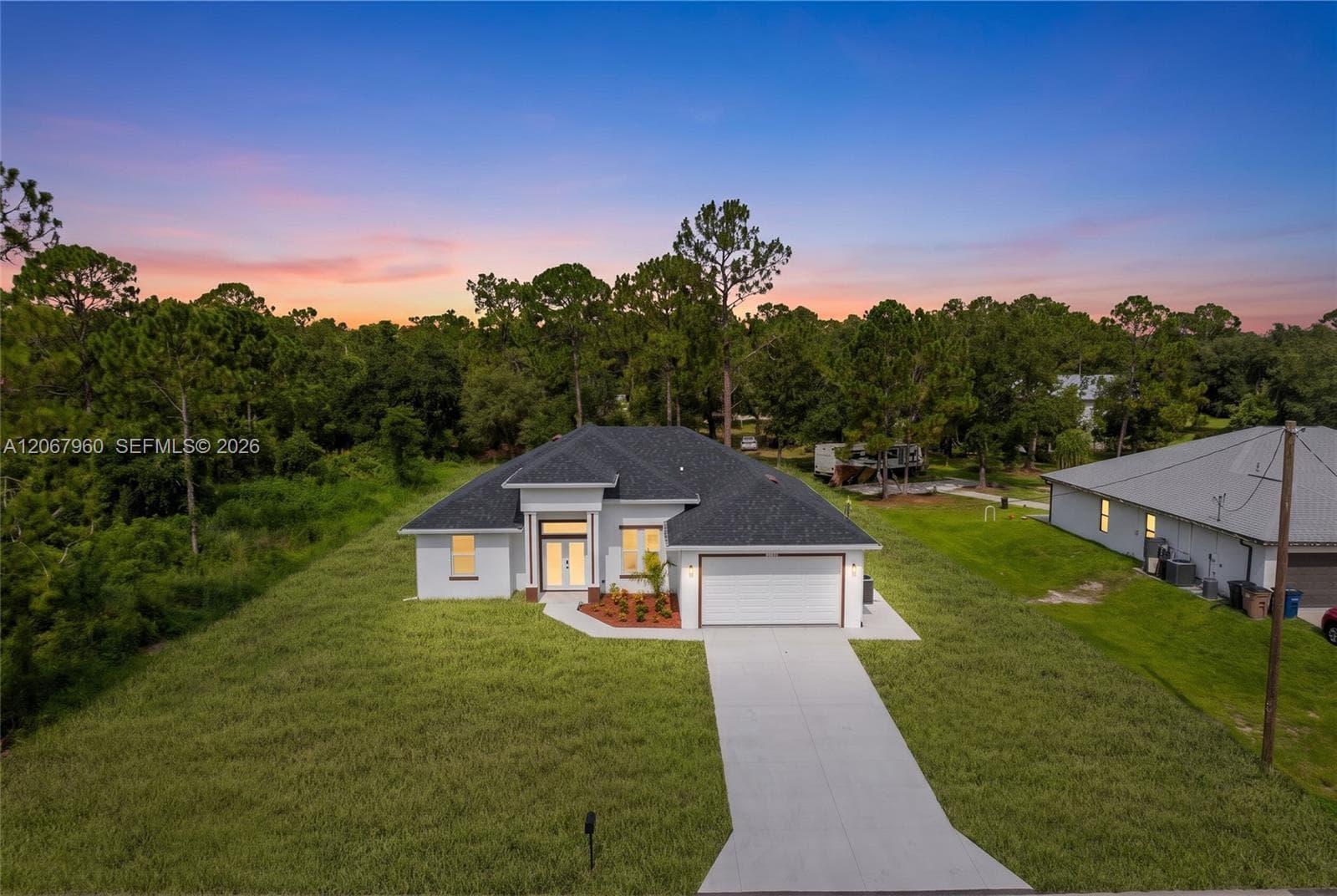1113 Henry Ave, Lehigh Acres FL 3972 photo 4
