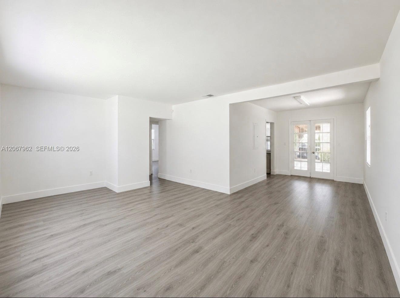4060 SW 6th St, Miami FL 33134 photo 2