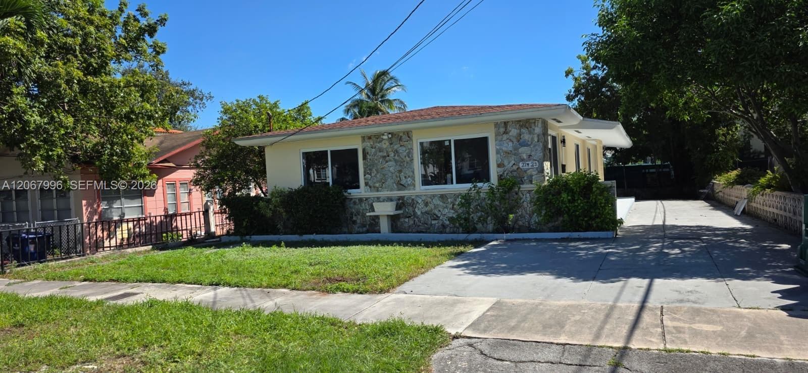 21 NW 32nd Ct, Miami FL 33125 photo 3