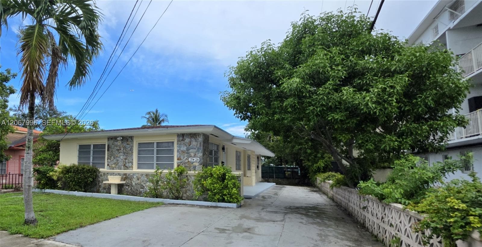 21 NW 32nd Ct, Miami FL 33125 photo 5
