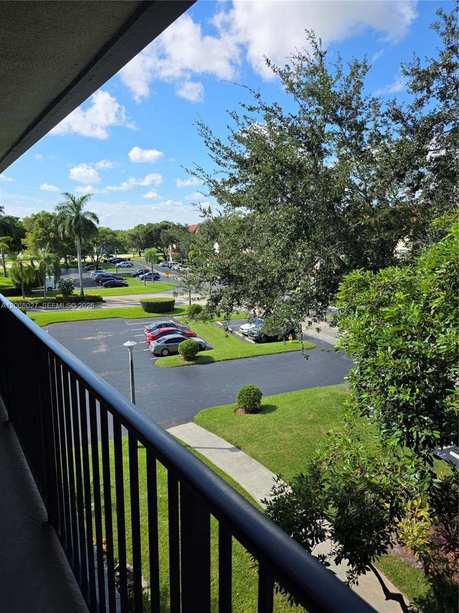 1000 SW 128th Ter # 414V, Pembroke Pines FL 33027 photo 3