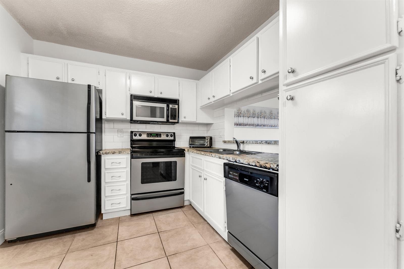 5510 Lakeside Drive # 106, Margate FL 33063 photo 3