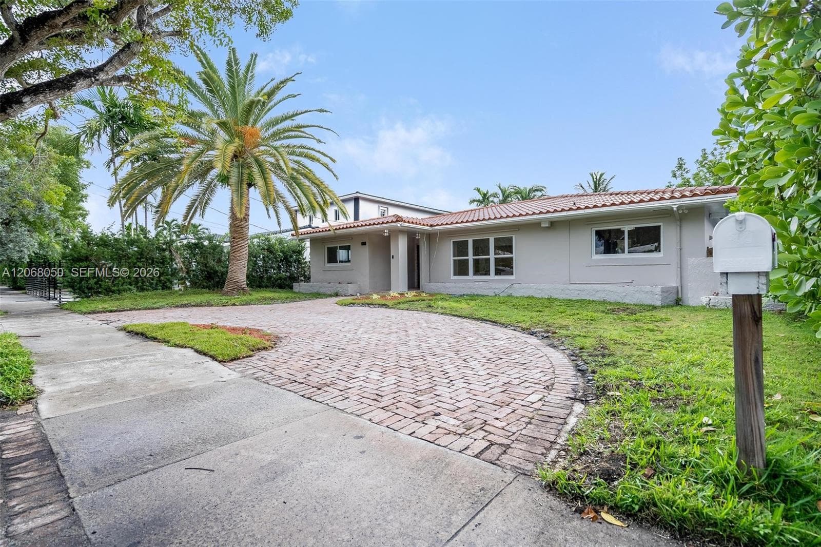 1710 Cleveland Rd # 0, Miami Beach FL 33141 photo 3