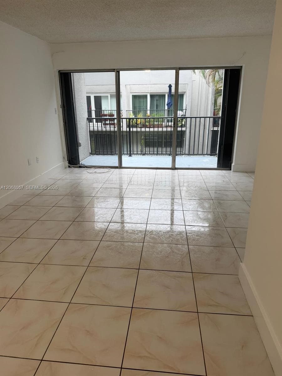 30 NW 87th Ave # C223, Miami, FL 33172 photo 4