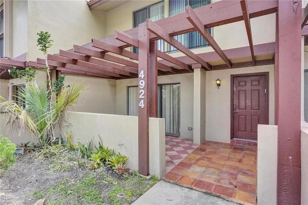 4924 SHERIDAN Street, Hollywood FL 33021 photo 3