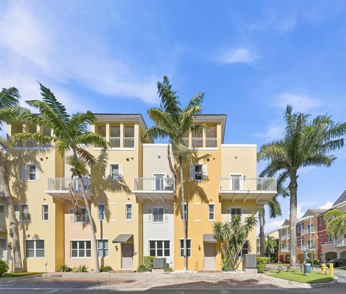 2332 Vintage Drive, Lighthouse Point FL 33064