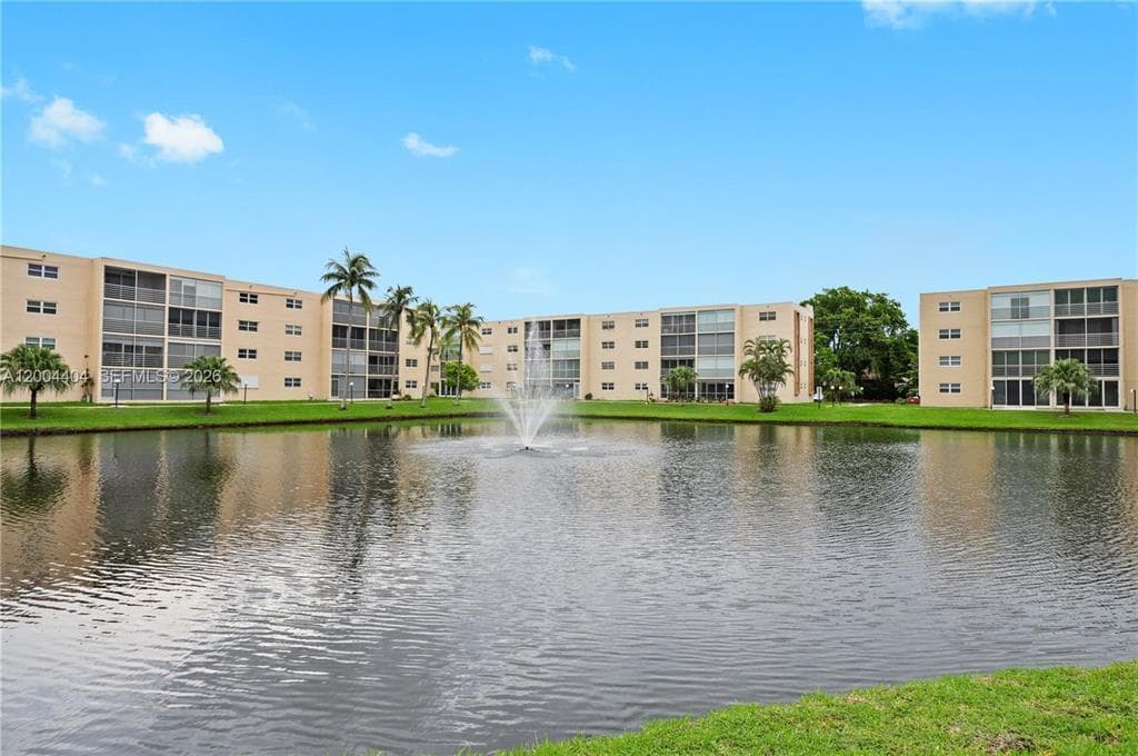 424 SE 10TH Street # 104, Dania Beach FL 33004