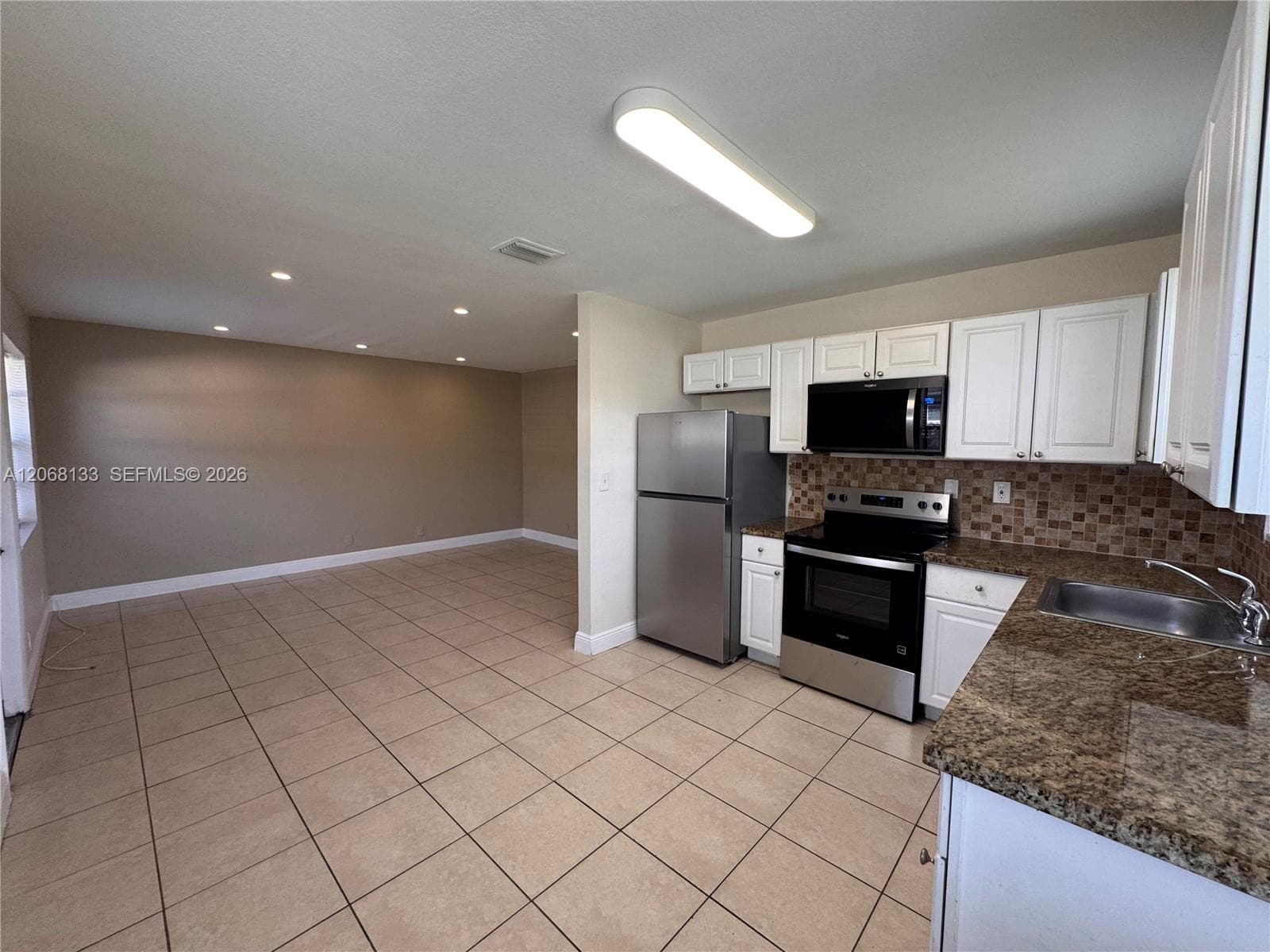 407 NW 7th Ct, Hallandale Beach FL 33009 photo 3