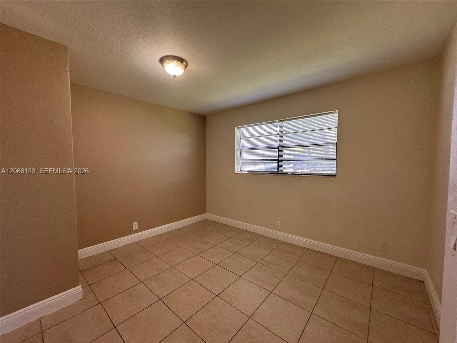 407 NW 7th Ct, Hallandale Beach FL 33009 photo 5