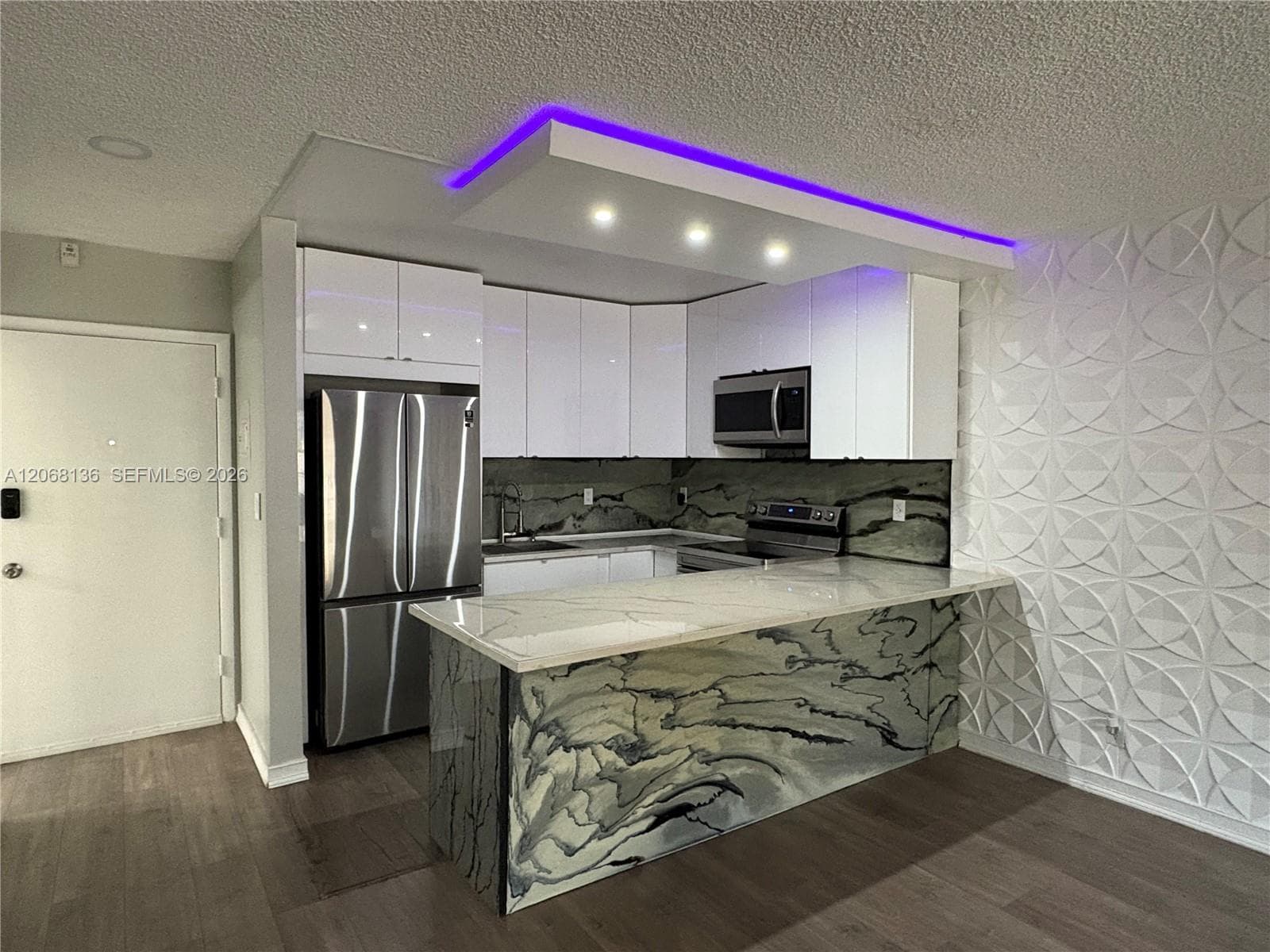 1520 Mckinley St # 108E, Hollywood, FL 33020