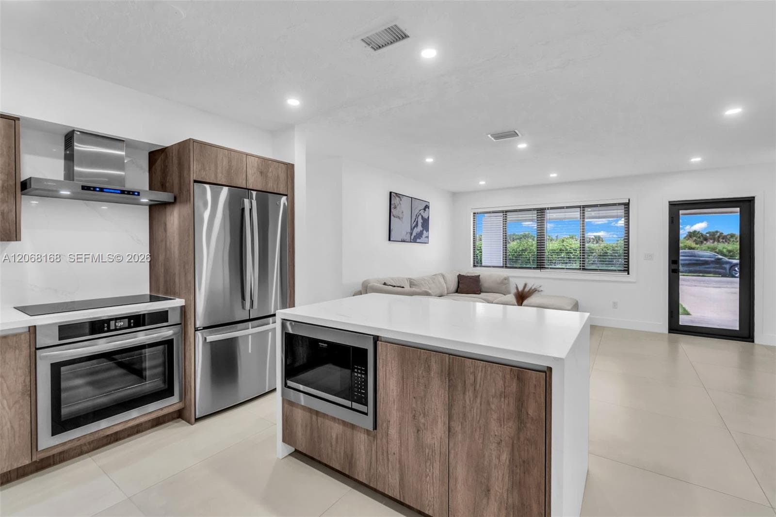 1524 NE 14th Ter, Fort Lauderdale FL 33304