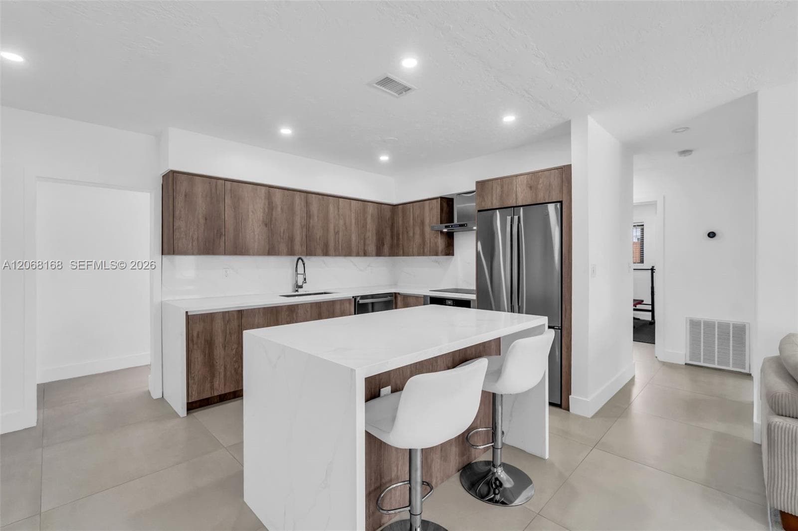1524 NE 14th Ter, Fort Lauderdale FL 33304 photo 4