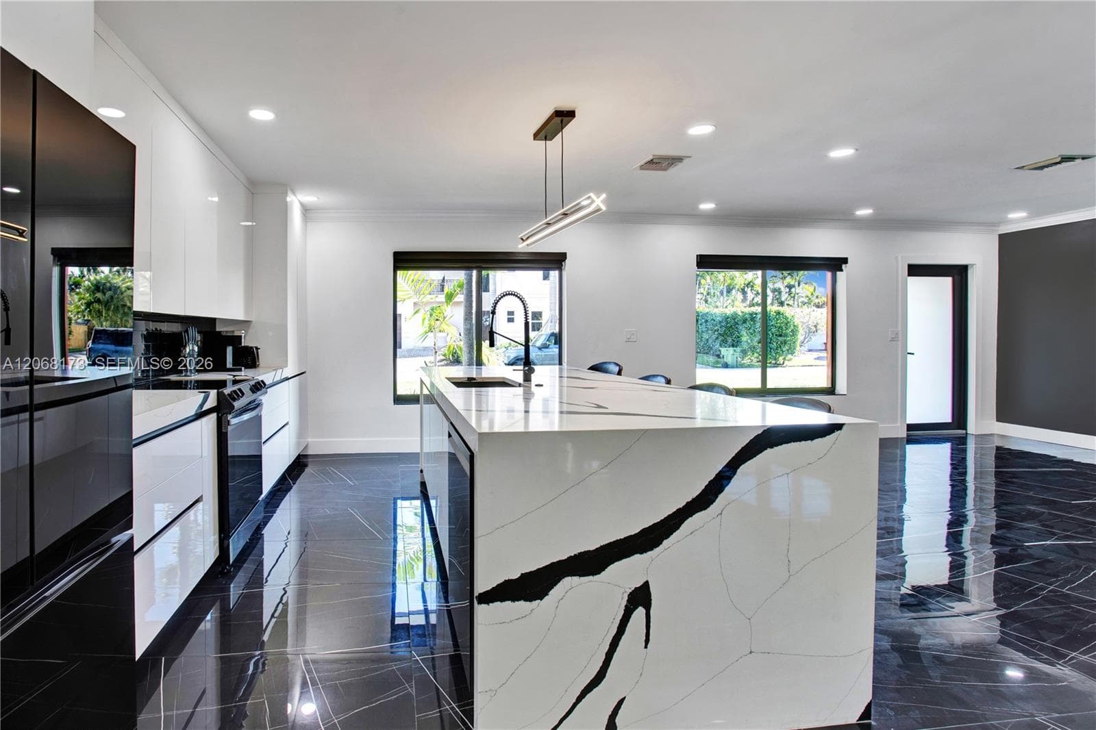 2457 NE 27th Ter, Fort Lauderdale FL 33305 photo 4