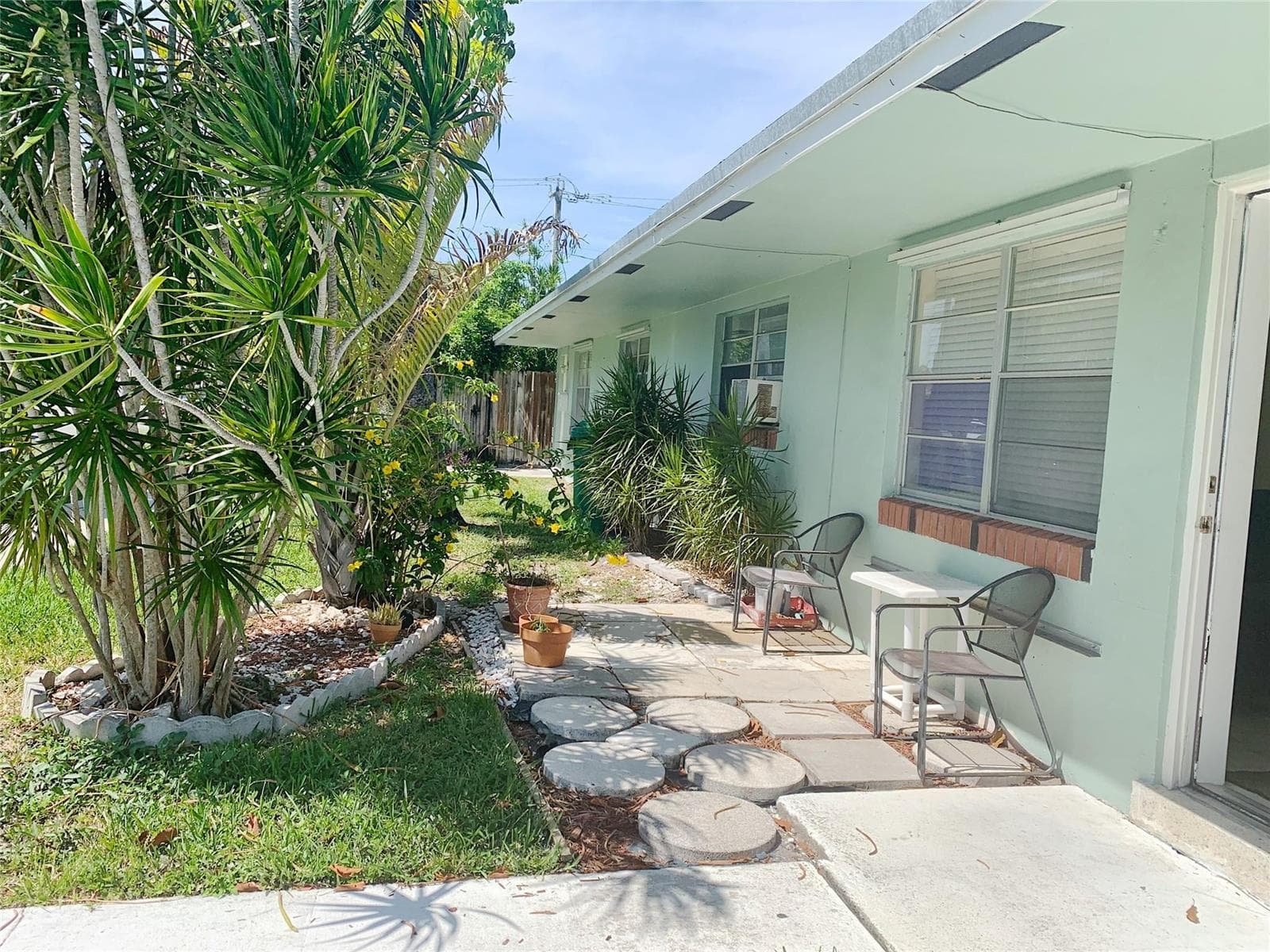 511 SE 2nd Avenue # South, Dania Beach FL 33004