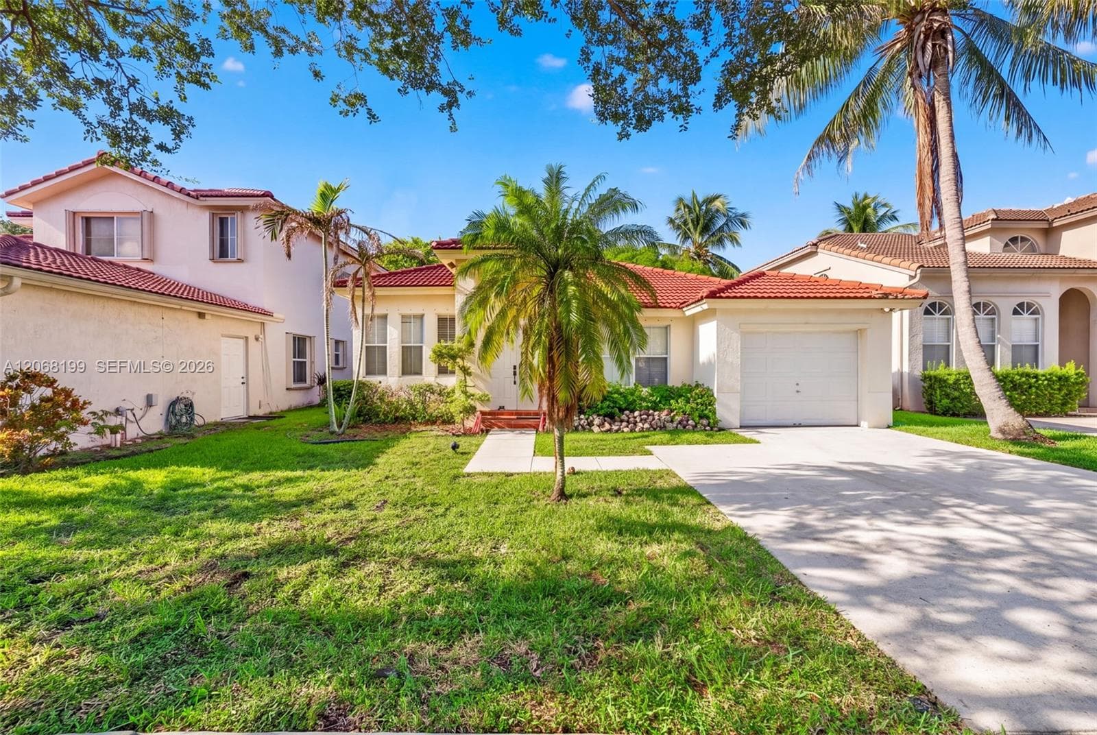 13976 S Cypress Cove Cir, Davie FL 33325 photo 4