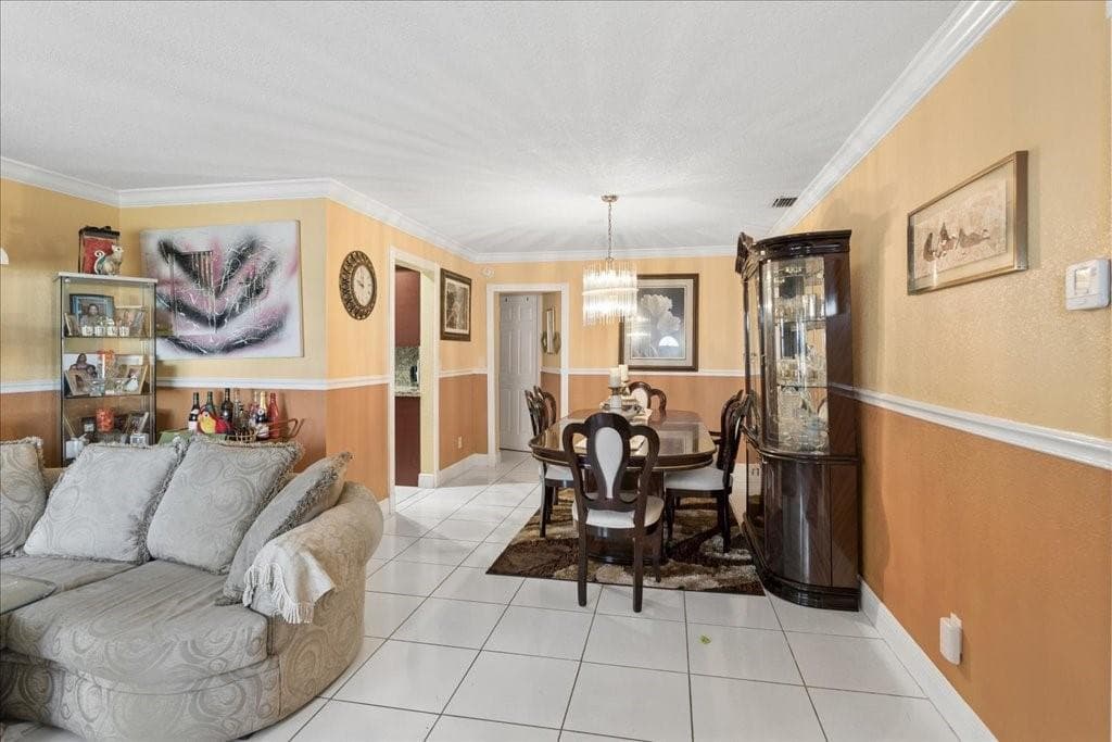 4290 NW 49th Terrace NW, Lauderdale Lakes FL 33319 photo 2