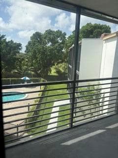 4040 N Hills Drive # 31, Hollywood FL 33021 photo 3