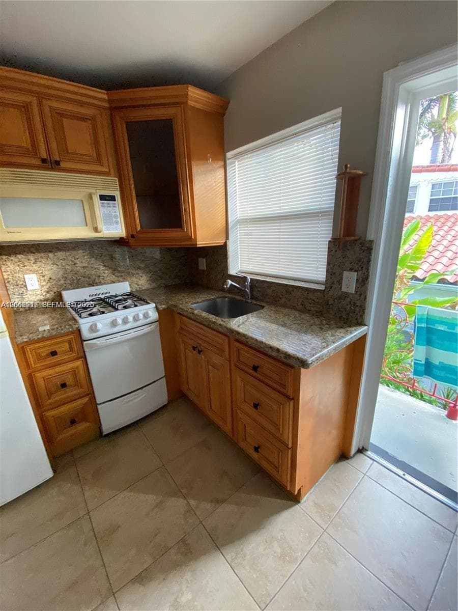 1607 Michigan Ave # 7, Miami Beach FL 33139 photo 5
