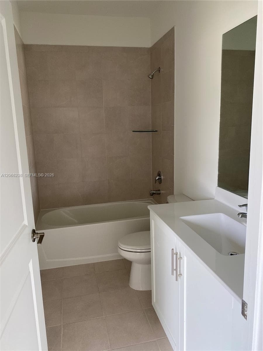 20696 NE 7th Pl # 20696, Miami FL 33179 photo 4