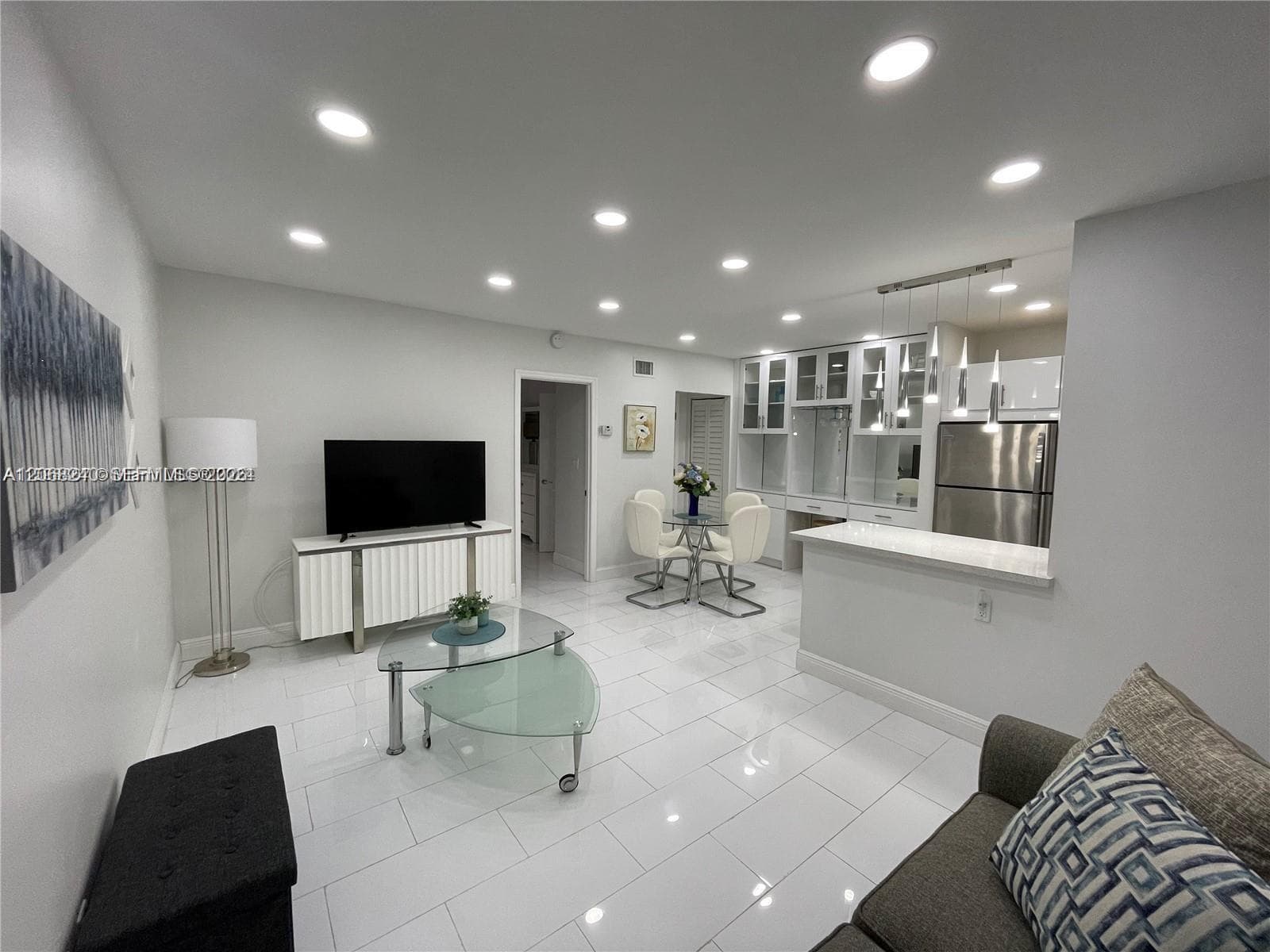 1407 NE 56th St # 103, Fort Lauderdale FL 33334 photo 2