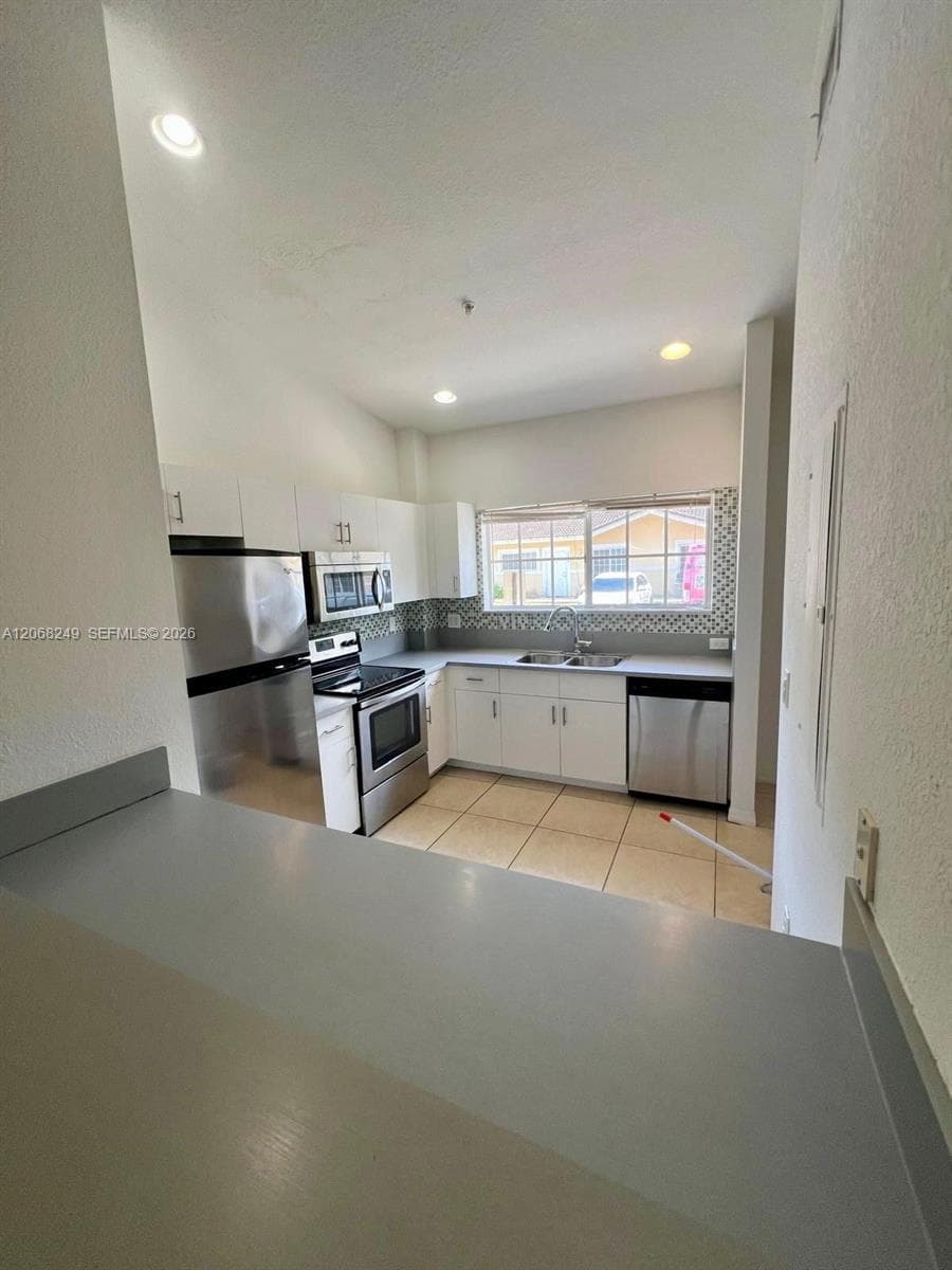 3824 SW 48th Ave # 3824, Hollywood, FL 33023 photo 5