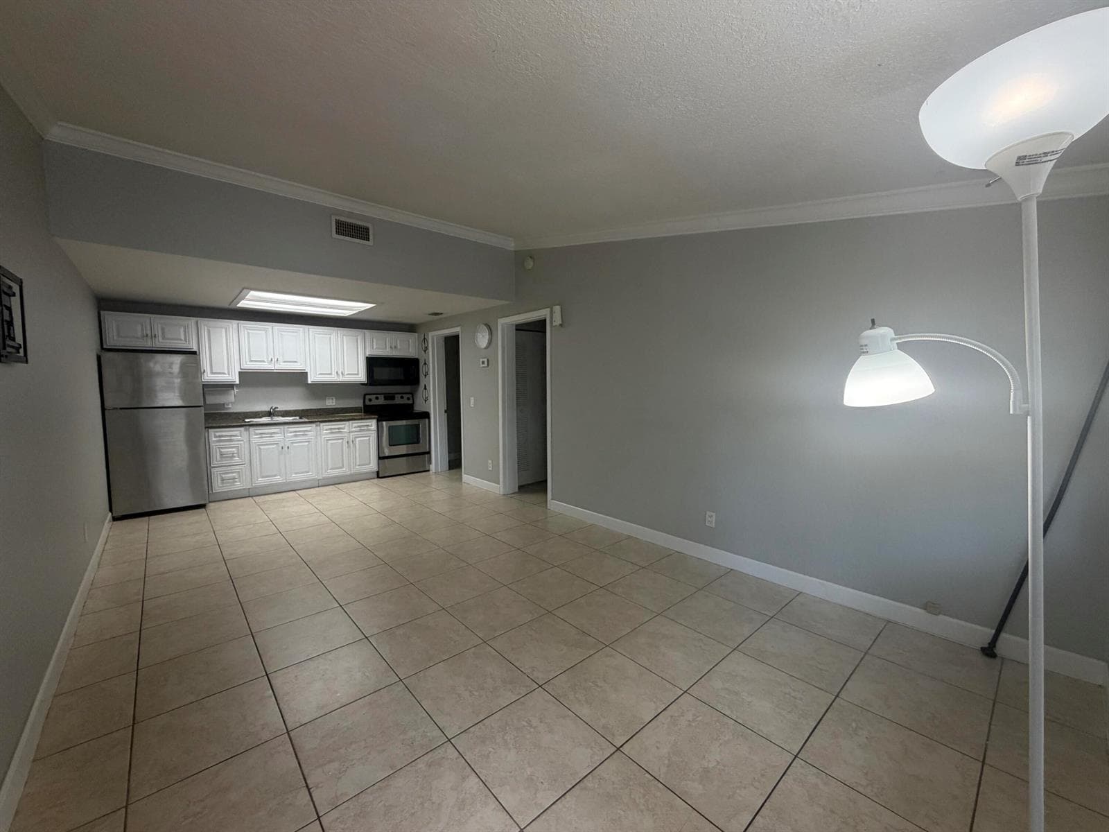 7194 Southgate Boulevard, Tamarac FL 33321 photo 5