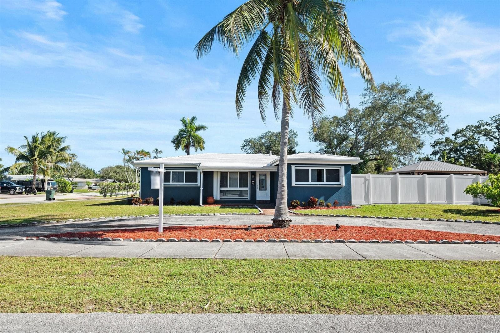 1900 SW 33rd Avenue, Fort Lauderdale FL 33312 photo 2