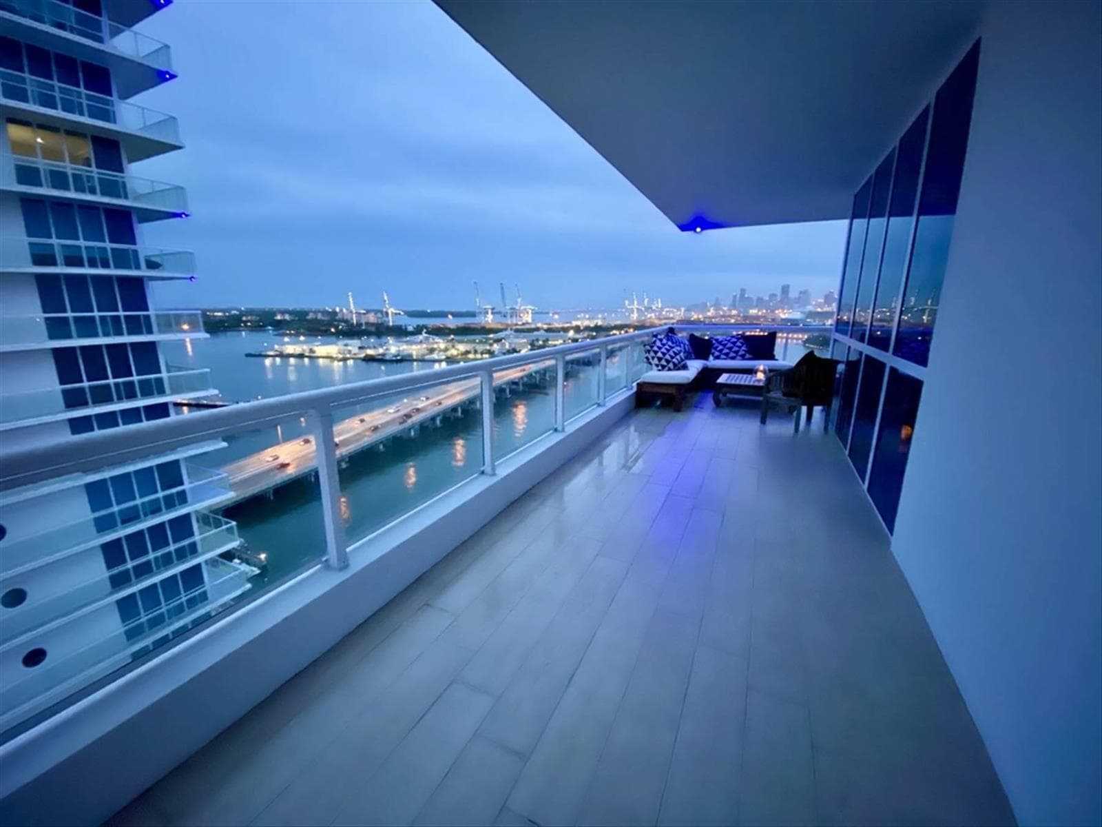 540 WEST Avenue # 2011, Miami Beach, FL 33139 photo 5