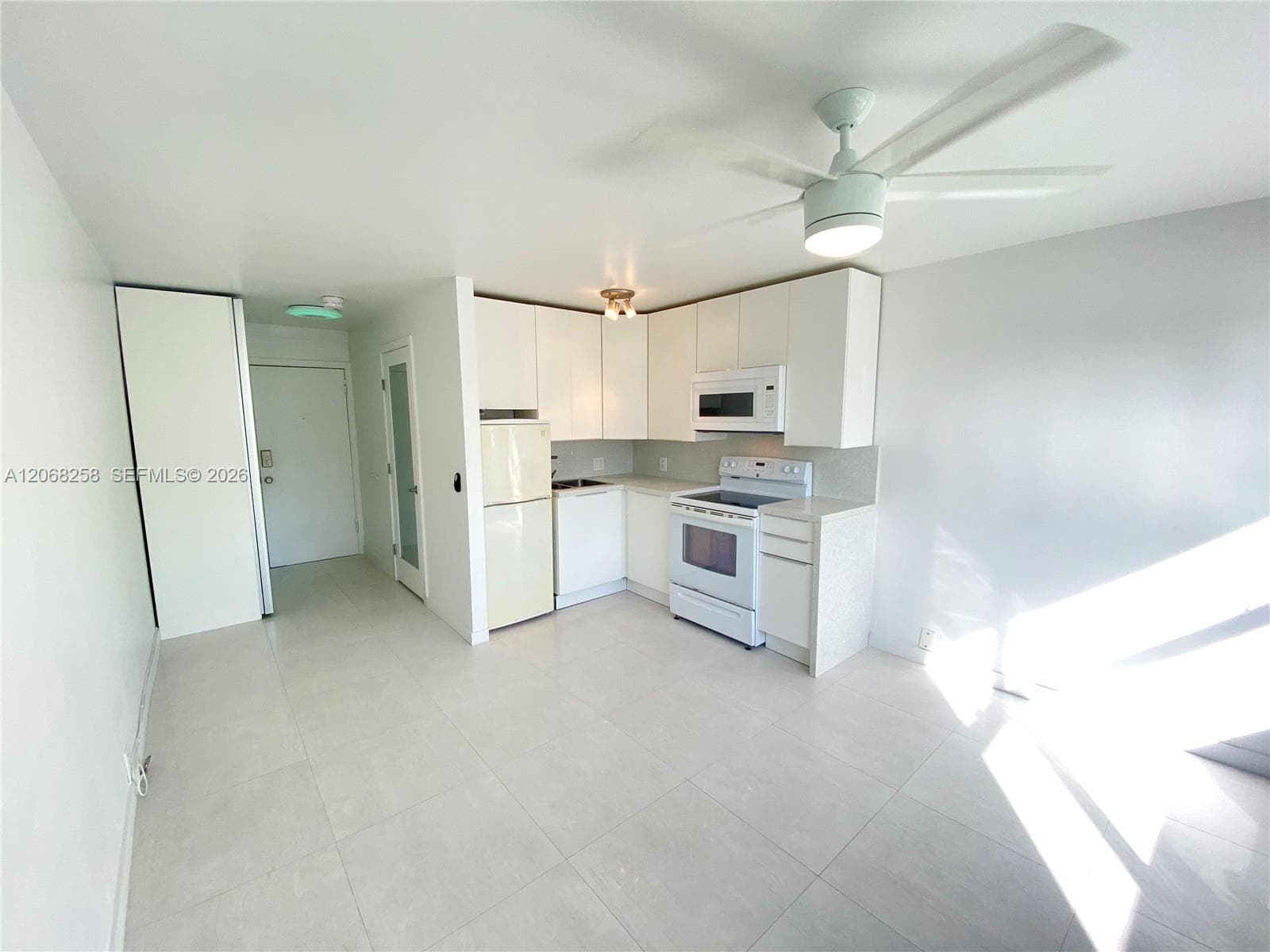 6484 Indian Creek Dr # 205, Miami Beach FL 33141 photo 4