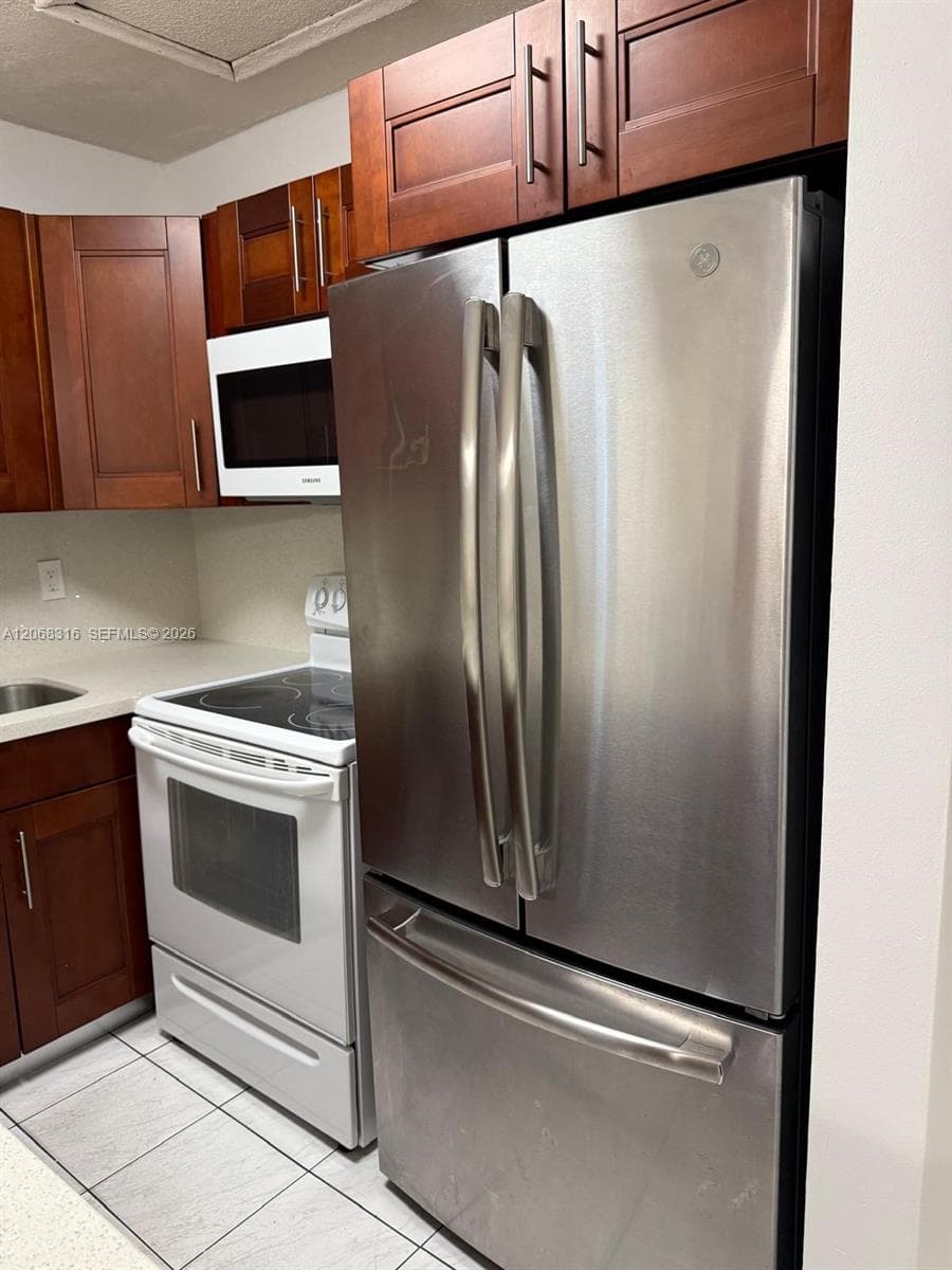 6540 W 26th Dr # 60, Hialeah FL 33016 photo 4