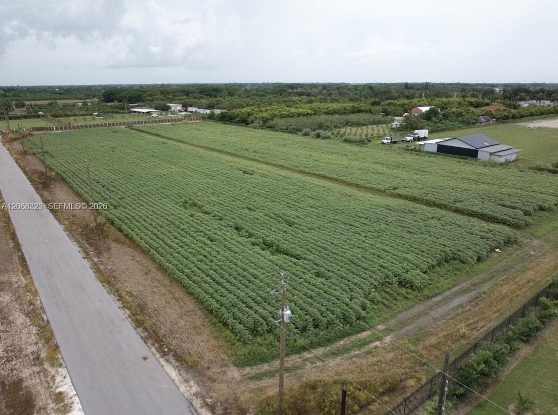 144 st, Miami FL 33196 photo 2