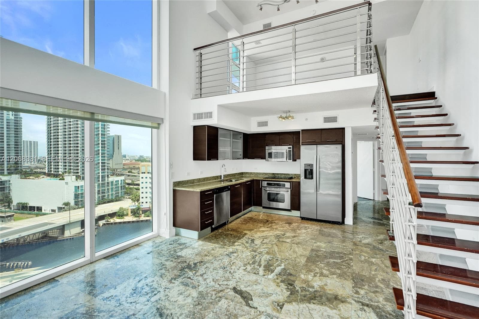 Brickell on the River South Tower photo 3