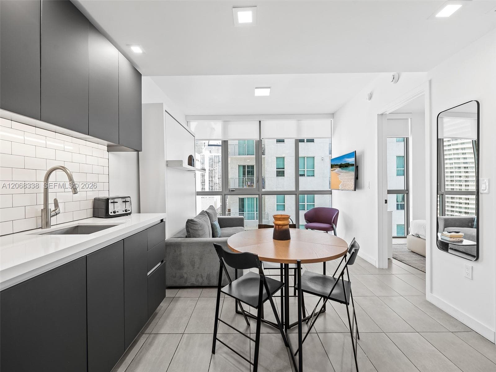 227 NE 2nd St # 2501, Miami FL 33132 photo 4