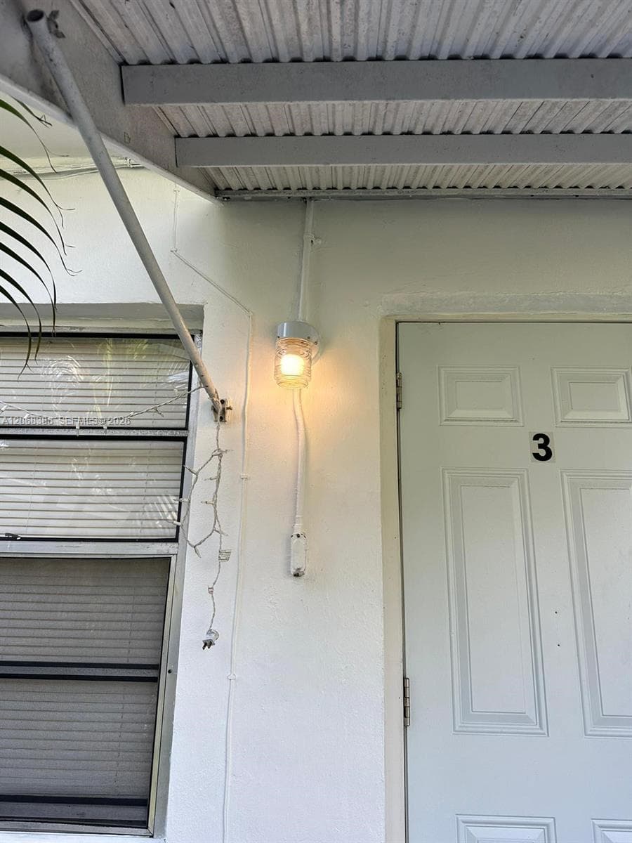 321 NE 2nd ST # 3, Hallandale Beach FL 33009