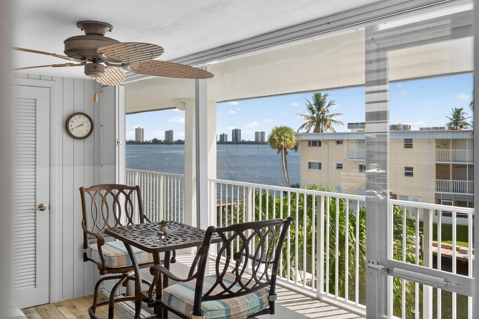 110 SHORE Court # 301, North Palm Beach FL 33408
