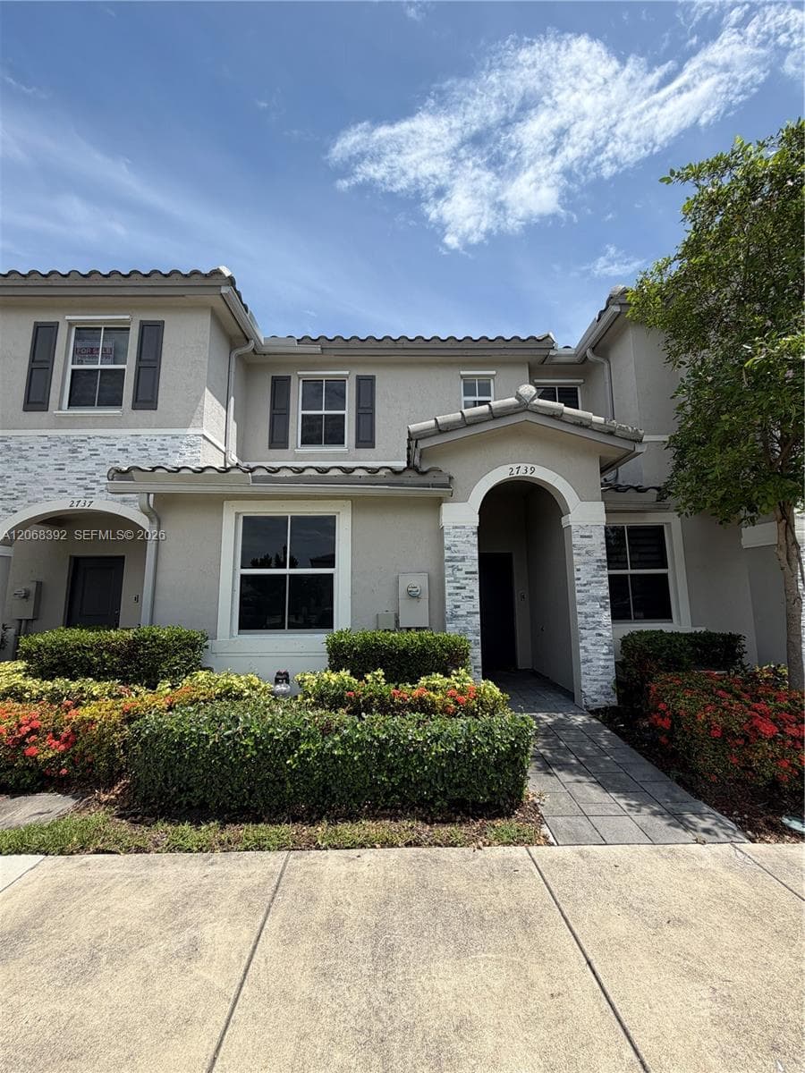 2739 SE 17th St, Homestead FL 33035 photo 2