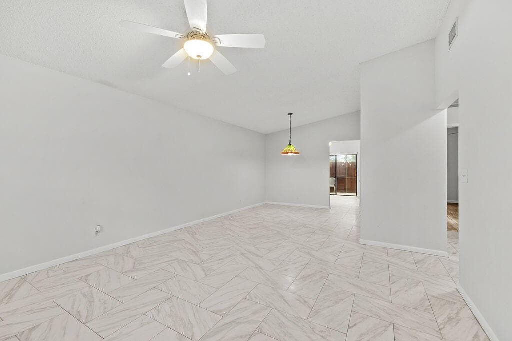 8019 SE Villa Circle, Hobe Sound FL 33455 photo 4