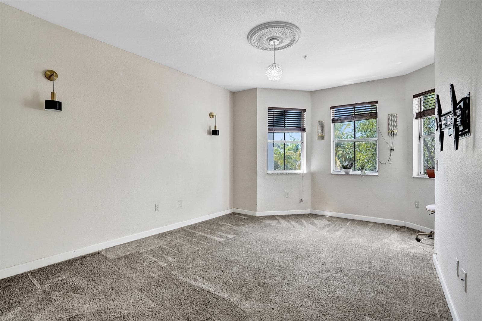 3911 Shoma Drive, Royal Palm Beach FL 33414 photo 4