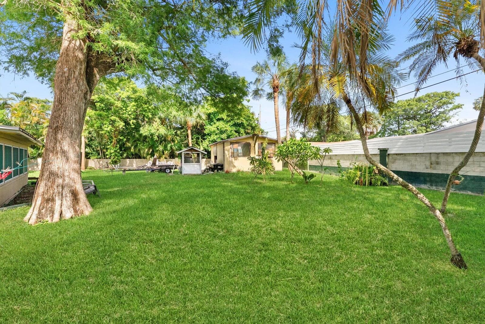 330 NW 32ND Court, Oakland Park FL 33309 photo 3