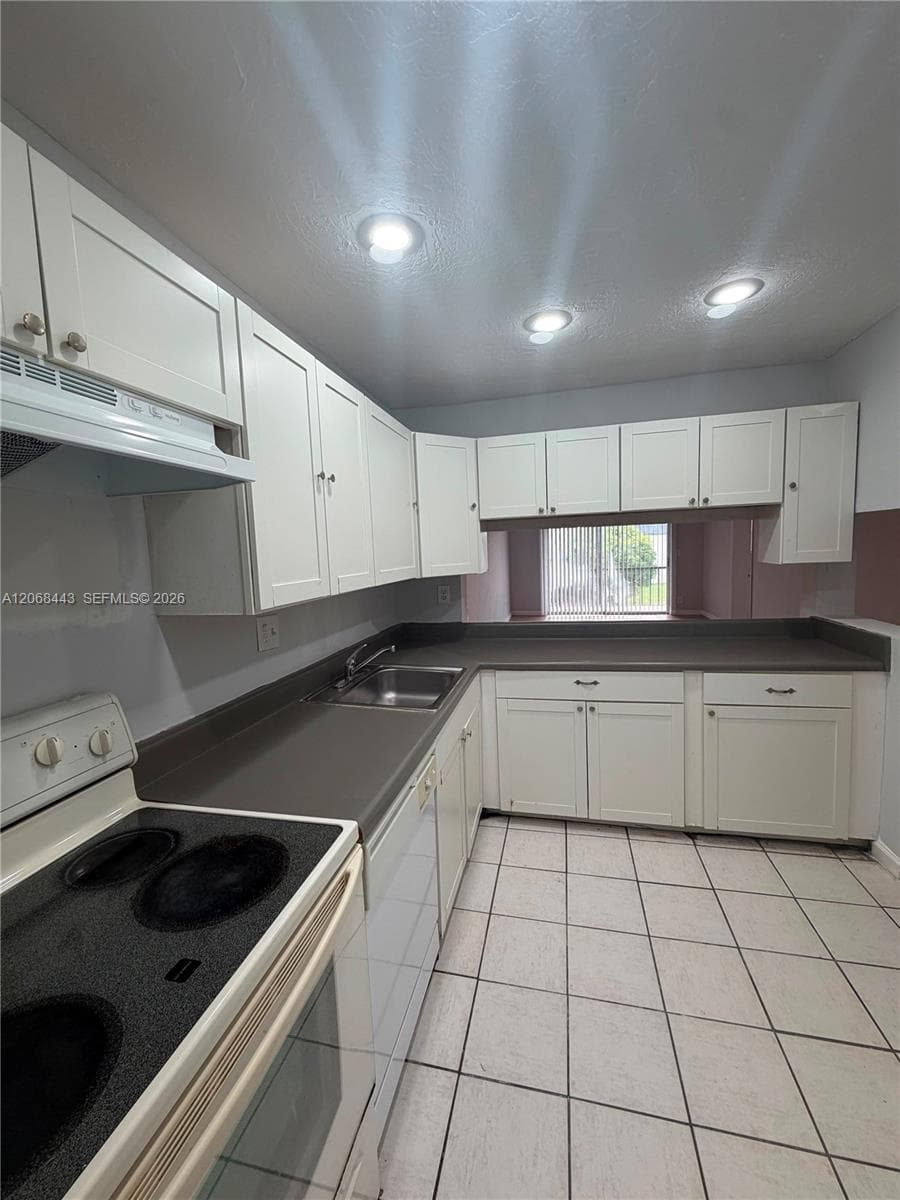 8020 N Colony Cir N # 306, Tamarac FL 33321