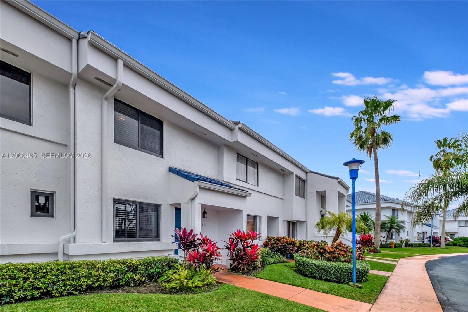 21300 San Simeon Way # K2, Miami FL 33179 photo 2
