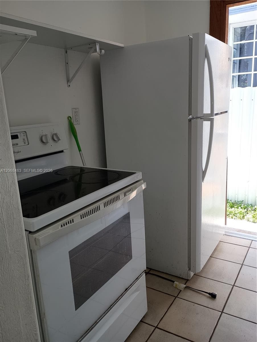 8132 Harding Ave # 1, Miami Beach FL 33141 photo 5