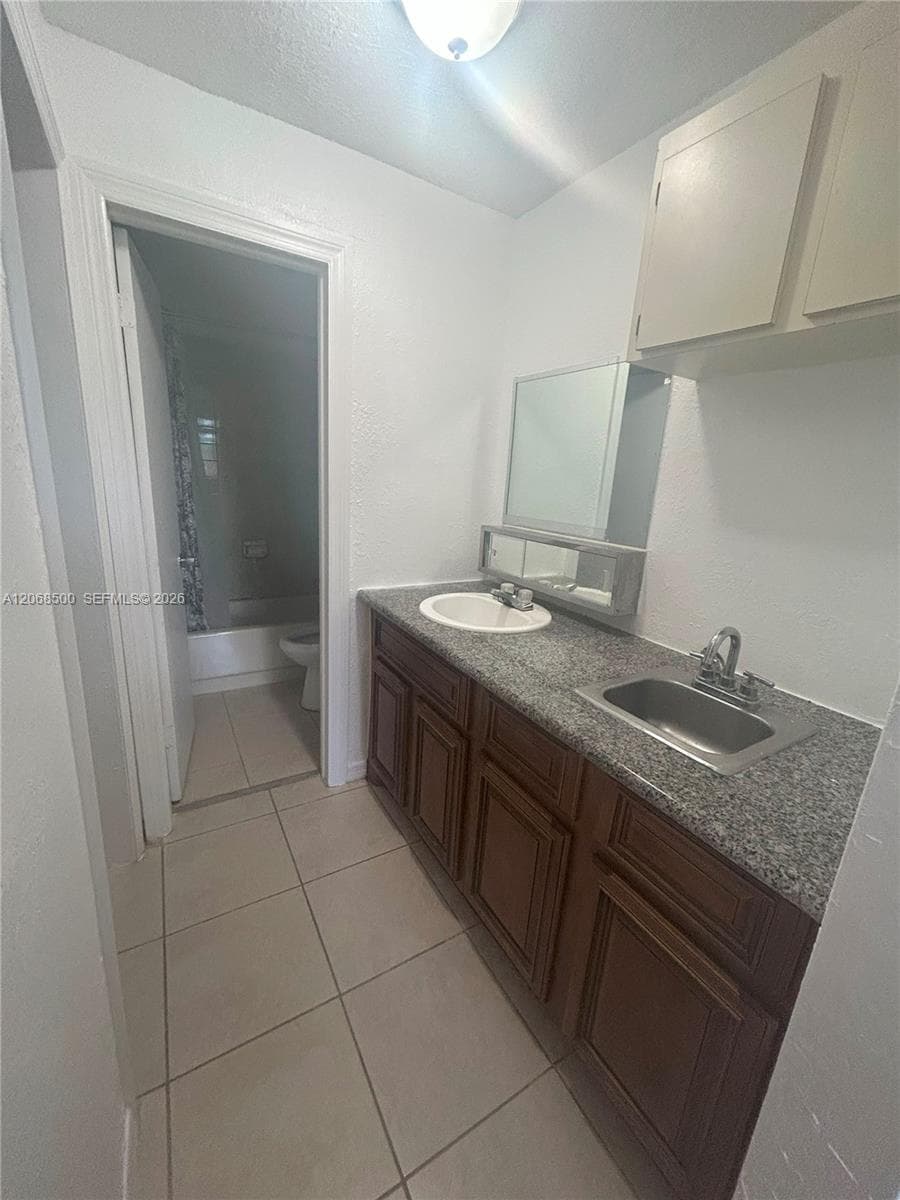 6950 Miami Gardens Dr # 2-117A, Hialeah FL 33015 photo 5