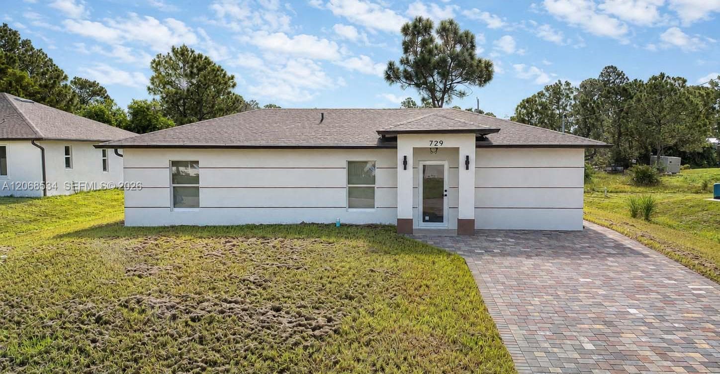 729 Anaconda Ave S, Lehigh Acres FL 33974