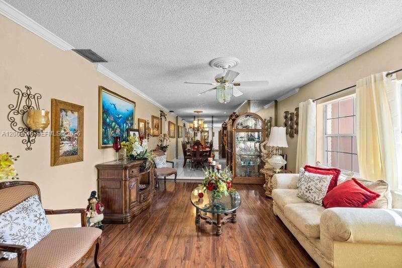 2160 NW 91st Ter, Pembroke Pines FL 33024 photo 5