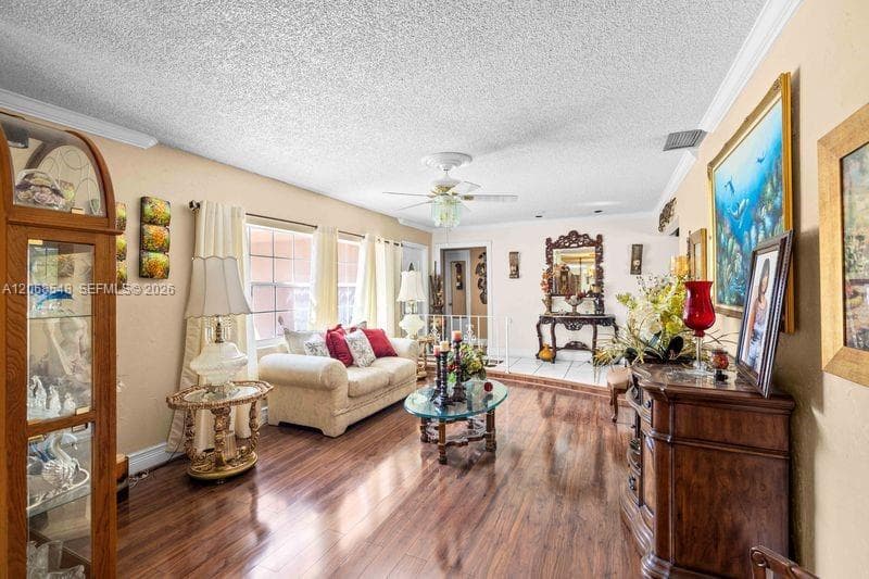 2160 NW 91st Ter, Pembroke Pines FL 33024 photo 4