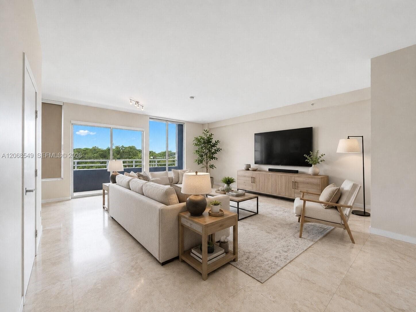 3250 Grand Ave # 406, Miami FL 33133