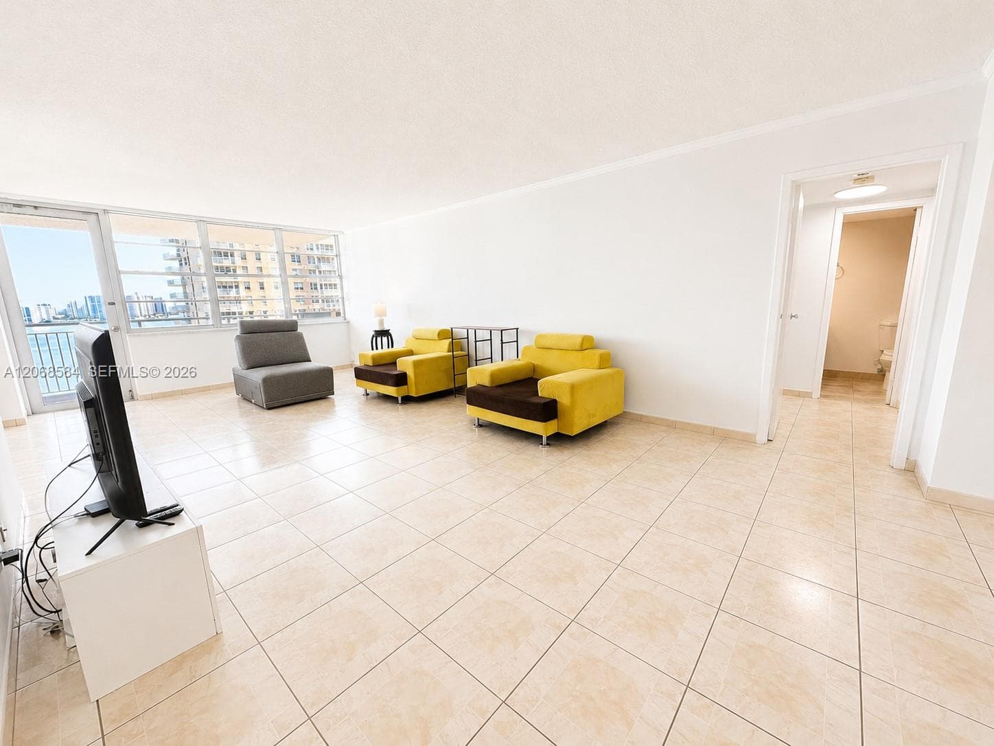 250 174th St # 1615, Sunny Isles Beach FL 33160 photo 2