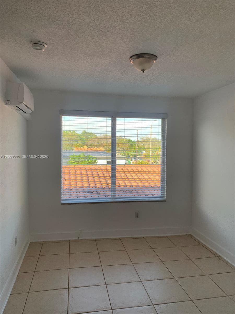 712 SW 56 AV # 8B, Coral Gables, FL 33134 photo 2